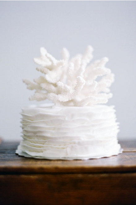 Baltų koralų tortas